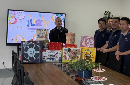 寶貝，希望你永遠童心童趣童夢，兒童節快樂！